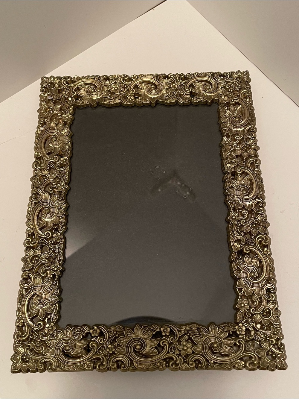 Phillip Whitney Ltd 5x7 Gold-Plated Ornate Metal Picture Frame